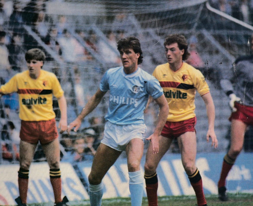 watford home 1986 to 87 action6