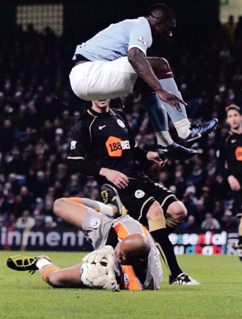 wigan home 2010 to 11 action666