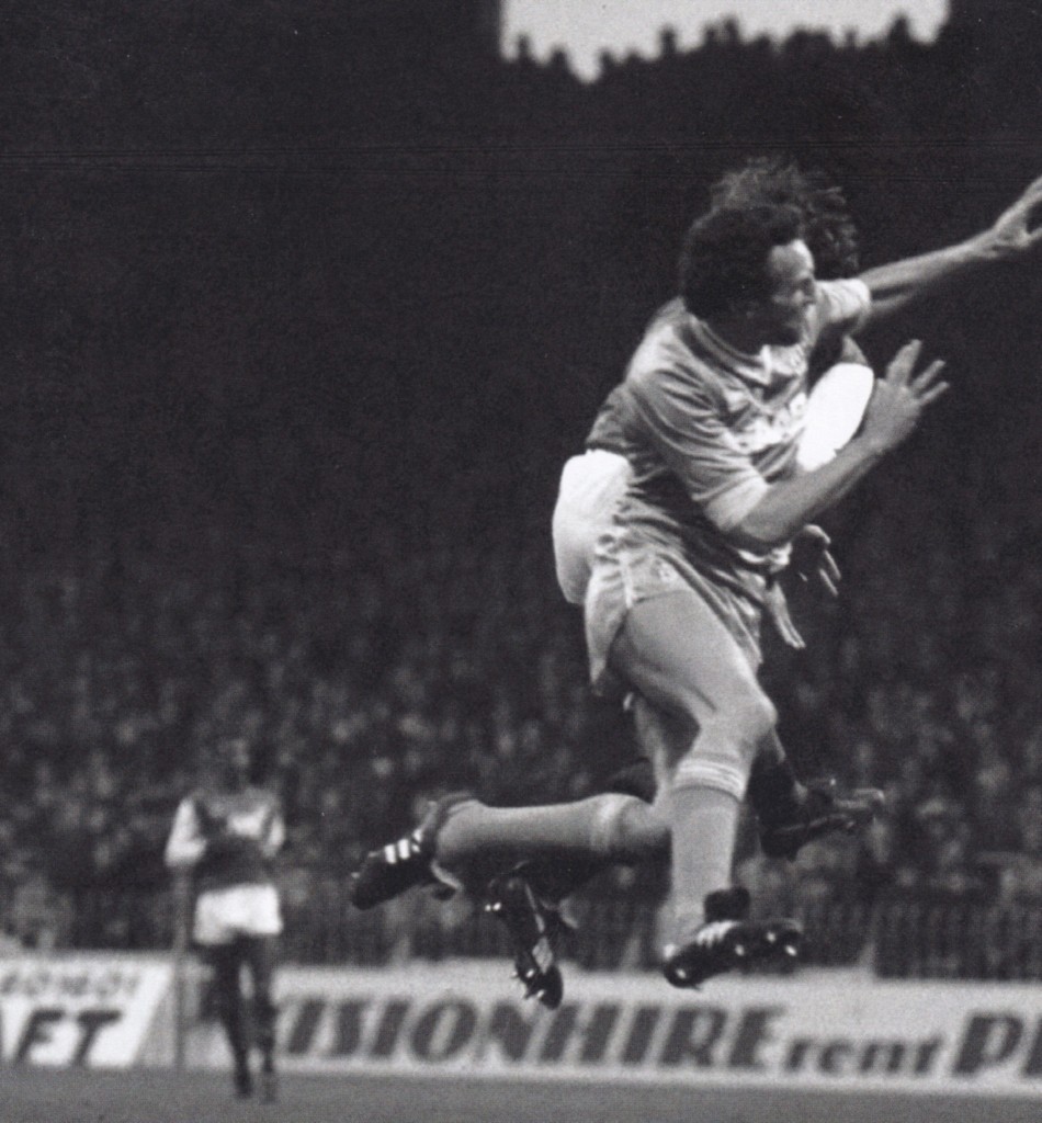 arsenal home 1982 to 83 action6