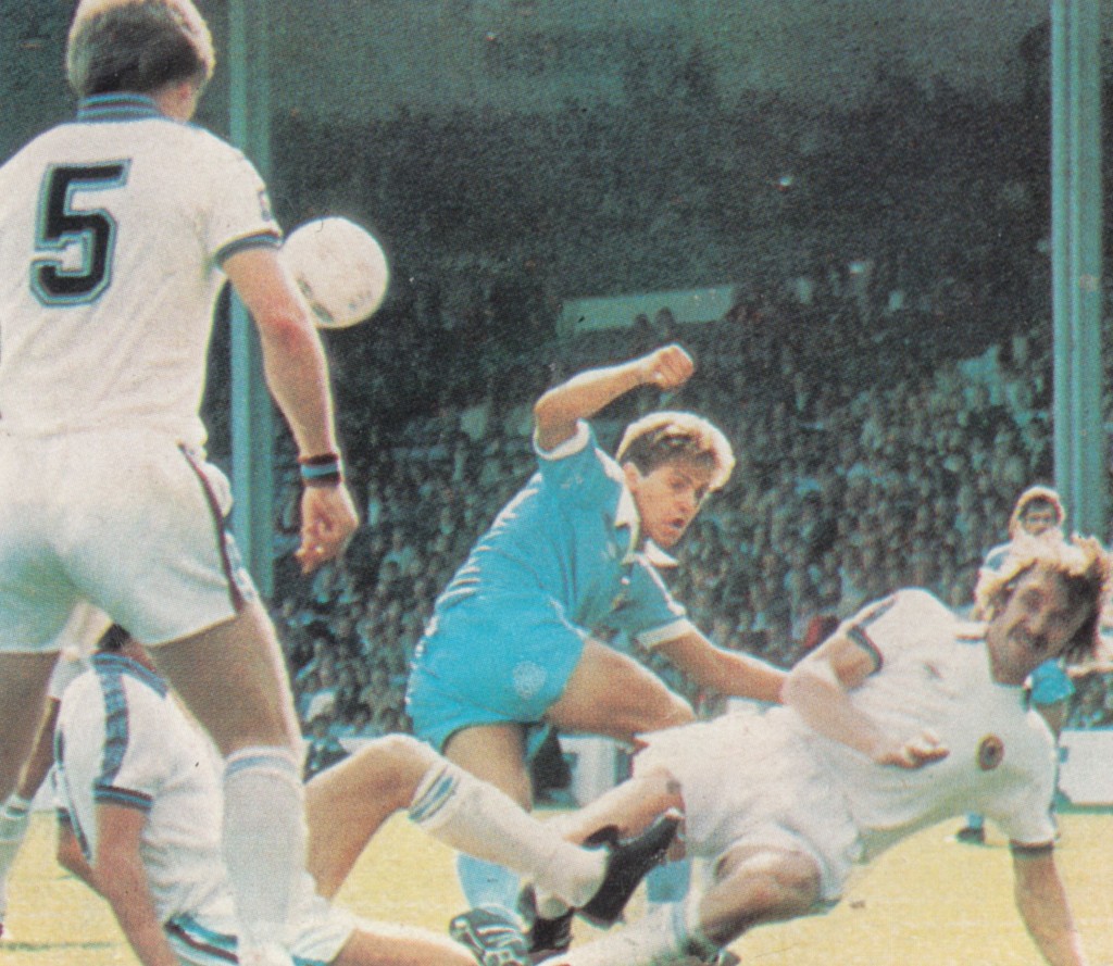 aston villa home 1980 to 81 action11