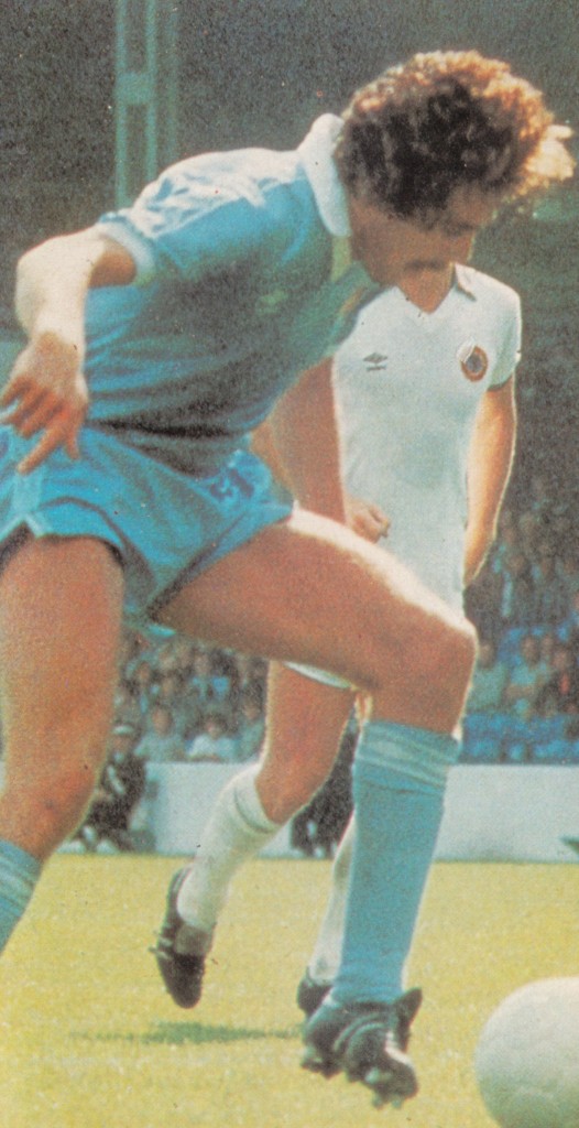 aston villa home 1980 to 81 action9