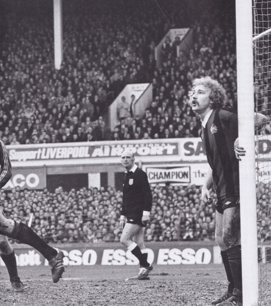 everton away fa cup 1980 to 81 action762