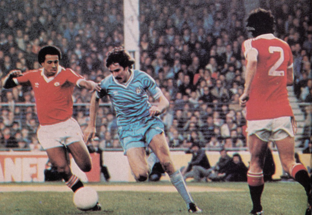 man utd home 1981 to 82 action10