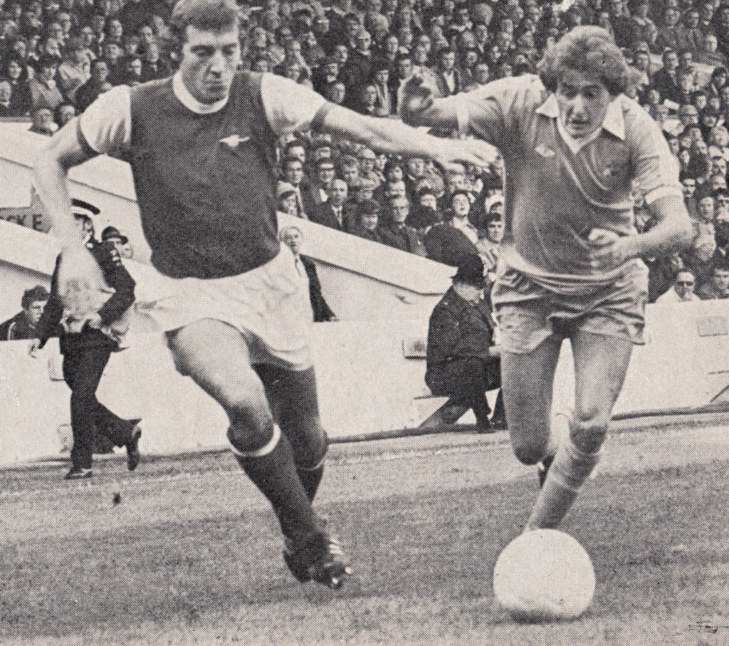arsenal home 1977 to 78 action10