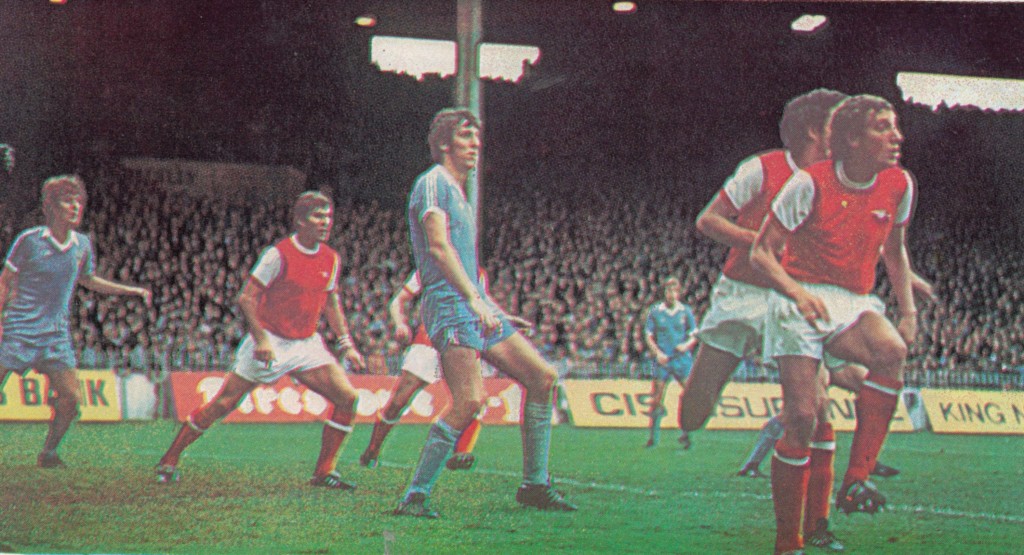 arsenal home 1977 to 78 action11