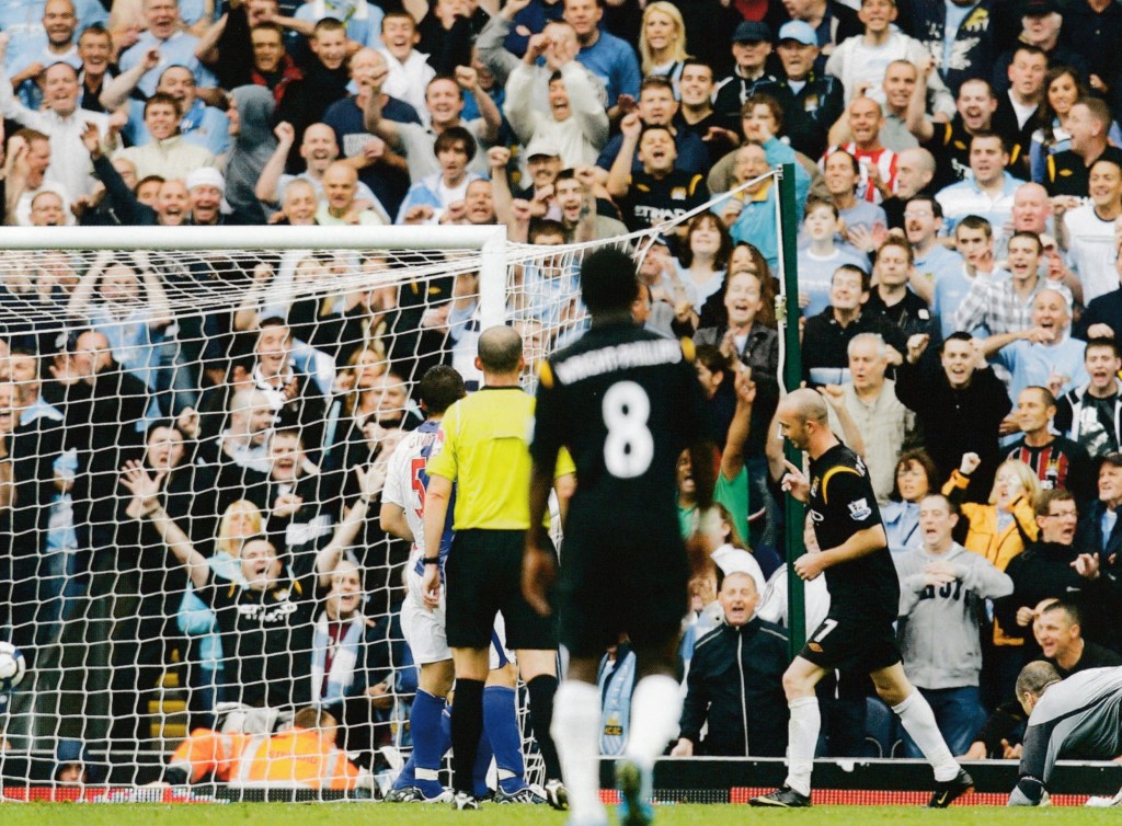 blackburn away 2010 to 11 ireland goal665