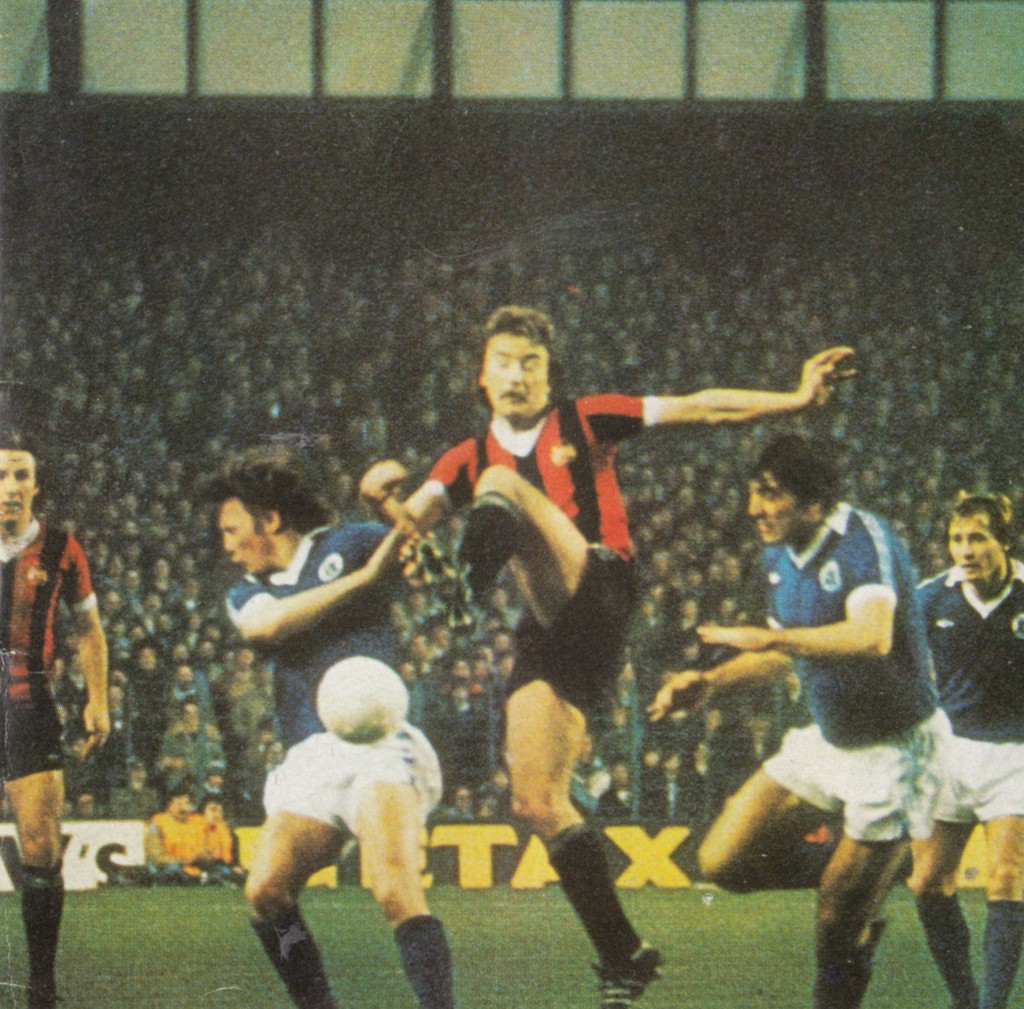 everton away 1979 to 80 action 10