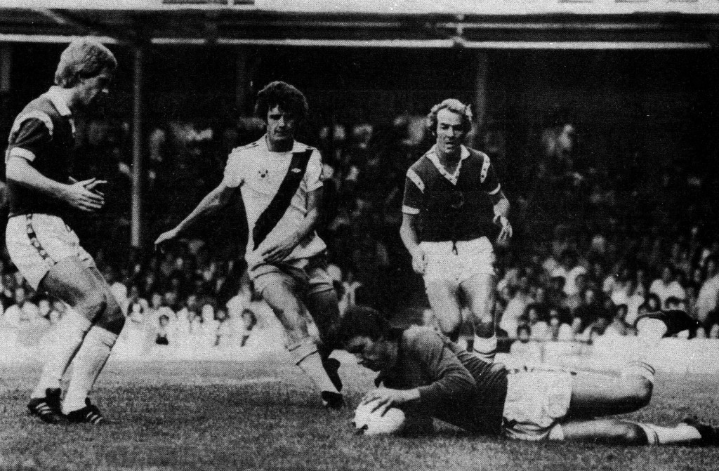leicester away 1976 to 77 action5