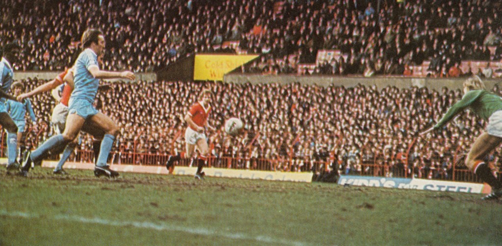 man utd away 1979 to 80 action11