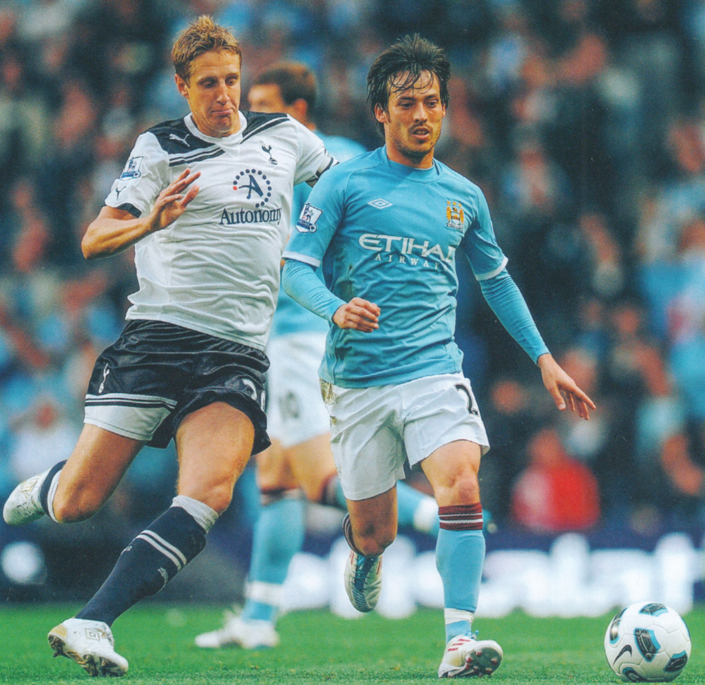 tottenham home 2010 to 11 action529