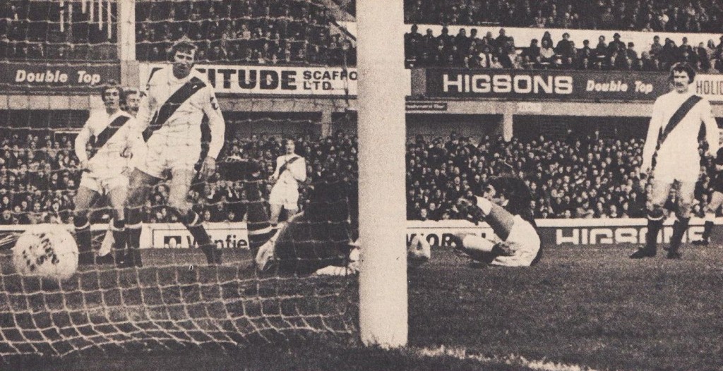 everton away 1972 to 73 action 5