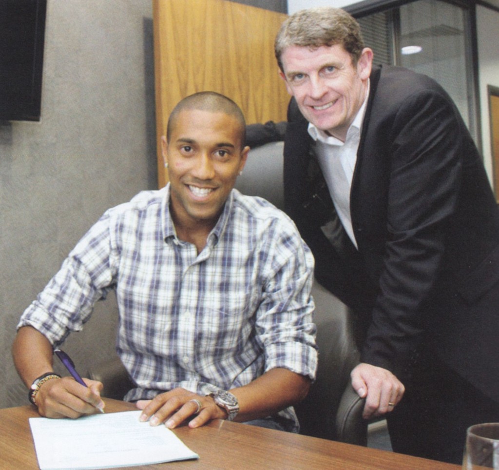 2011 to 12 clichy signs