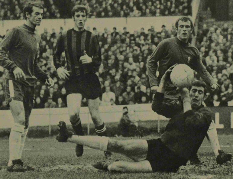 chelsea away 1968 to 69 action3