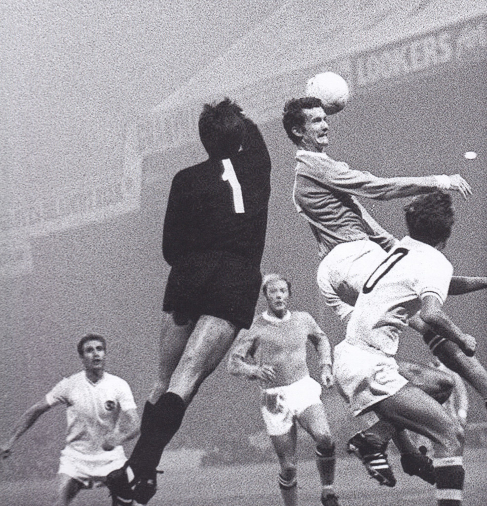 fenerbahce home 1968 to 69 action6