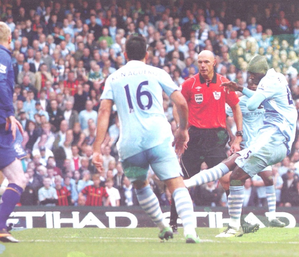 everton home 2011 to 12 balotelli goal 20