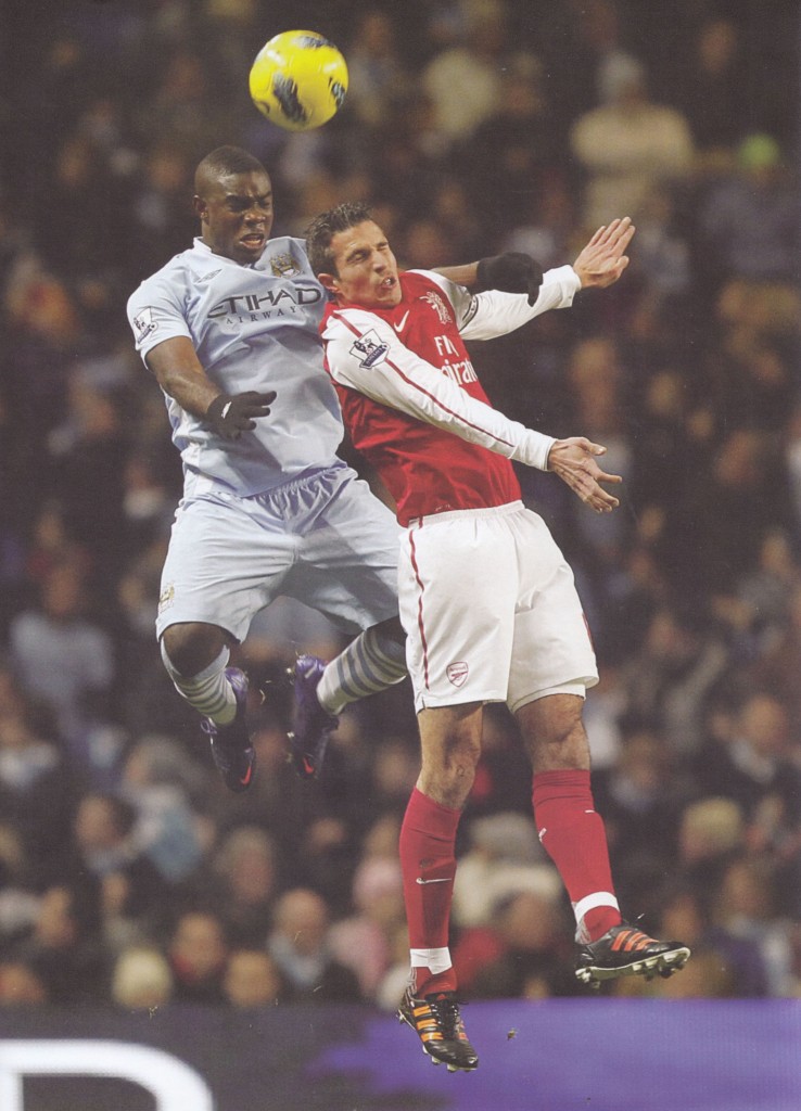 arsenal home 2011 to 12 action77