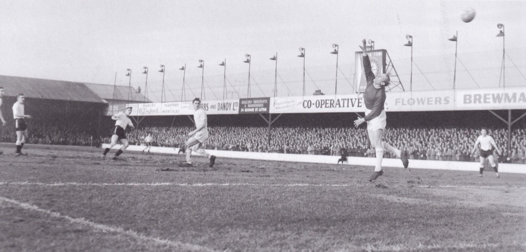 luton away fa cup replayed 1960 to 61 action