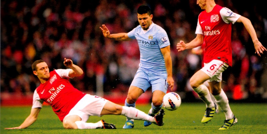 arsenal away 2011 to 12 action009