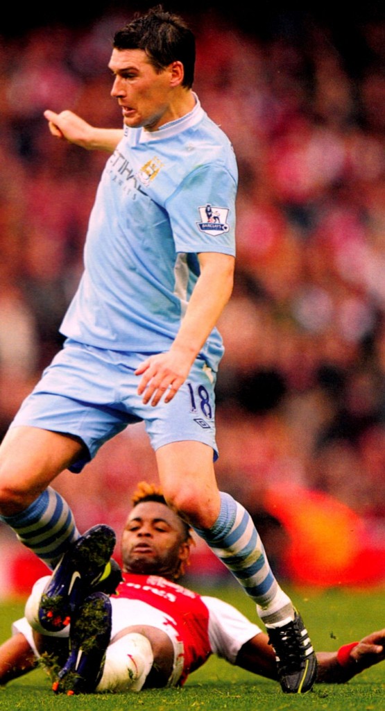 arsenal away 2011 to 12 action810