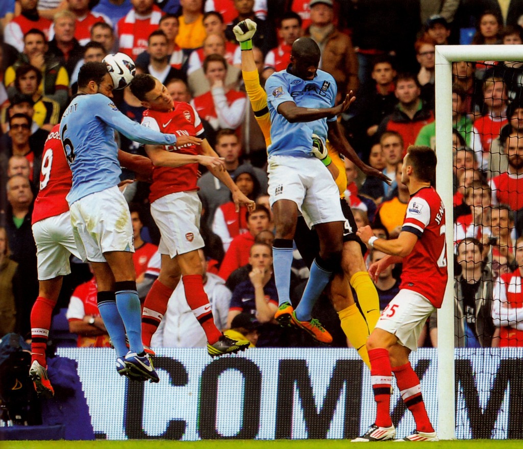 arsenal home 2012 to 13 5