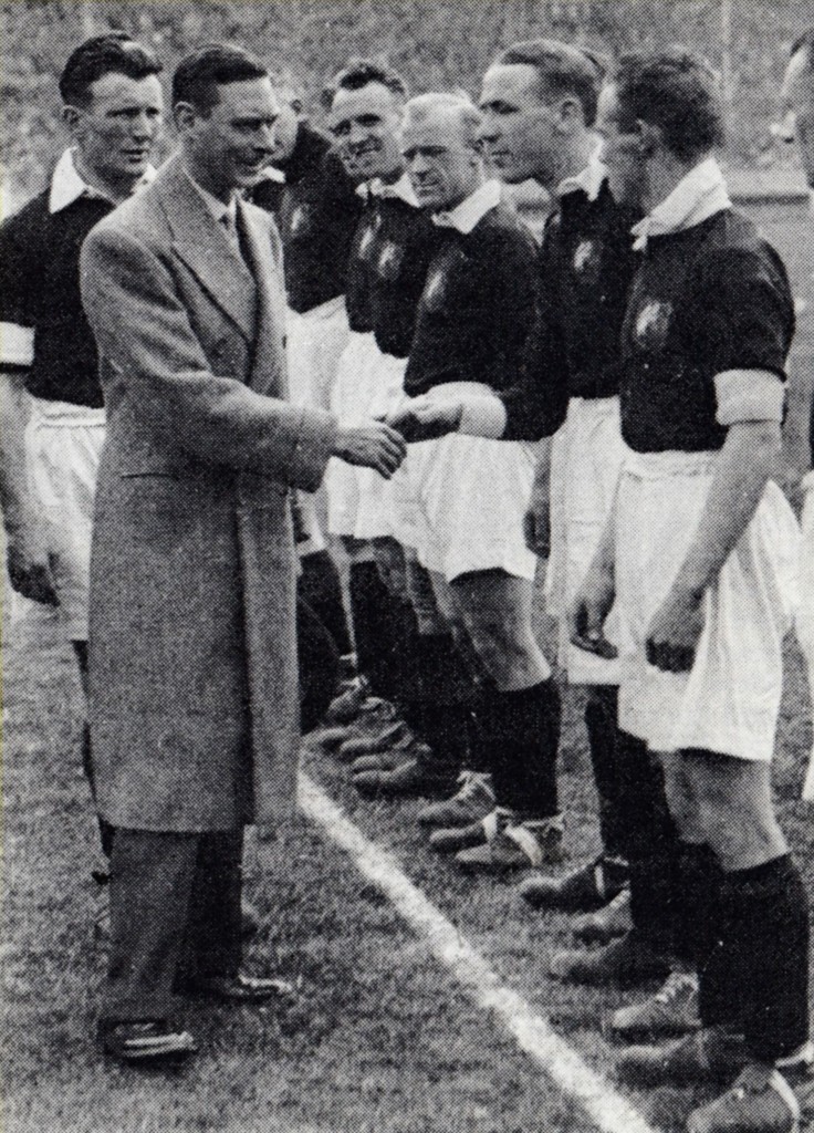 1933 facup final teams meet the future king george VI at the time duke of york
