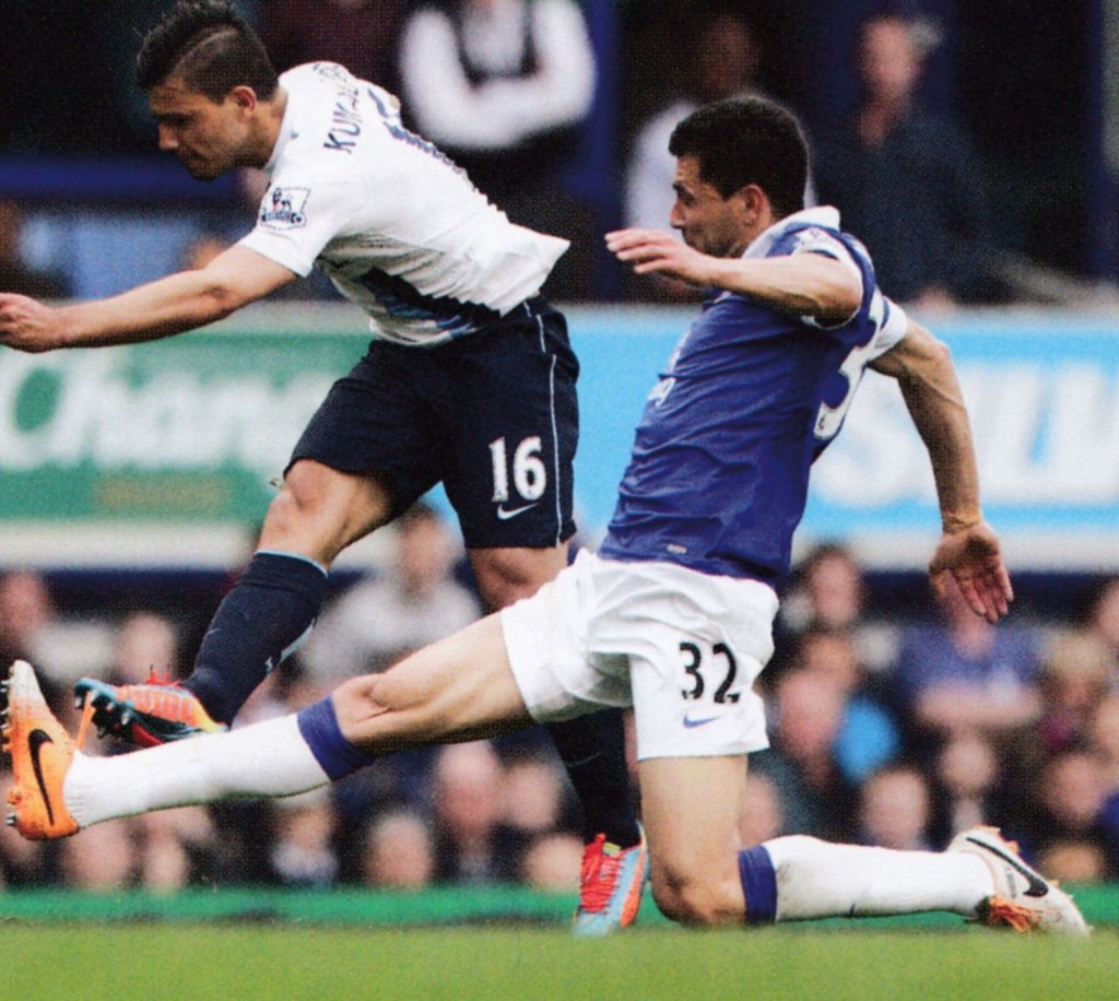 everton away 2013 to 14 kun goal 77