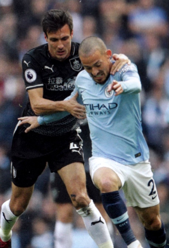 burnley home 2018 to 19 action2