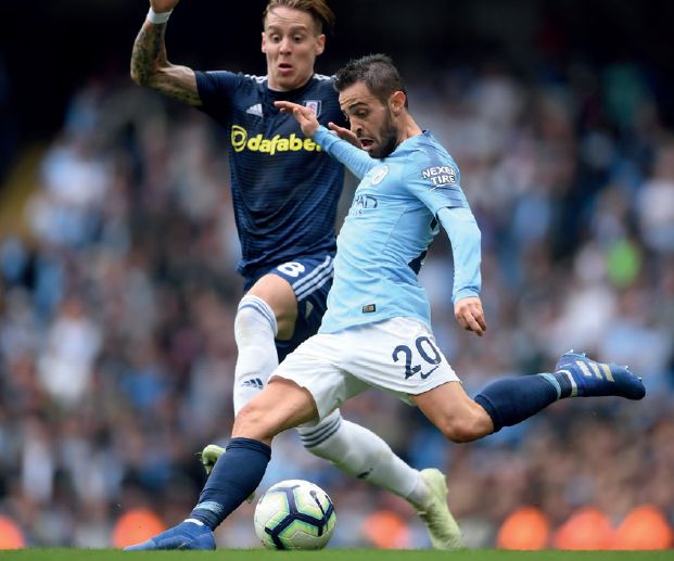 fulham home 2018 to 19 action2