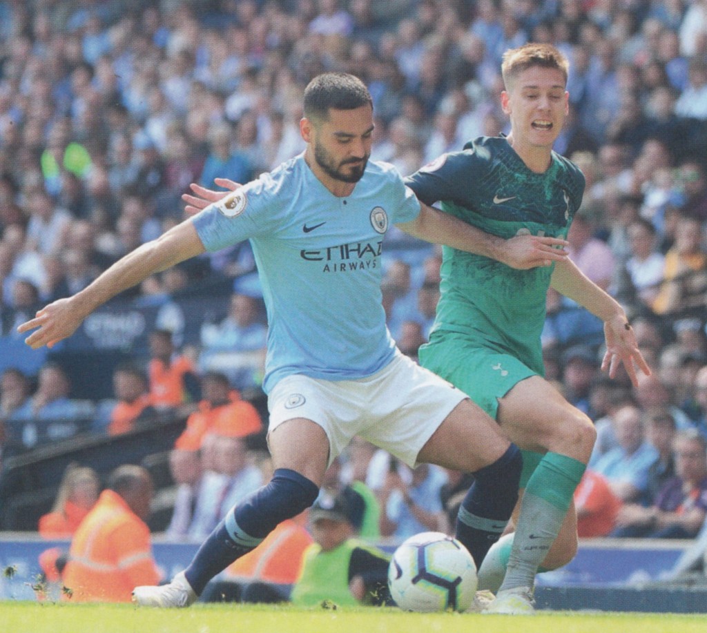 tottenham home 2018 to 19 action5