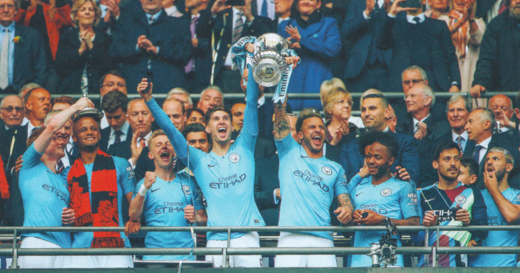 watford 2018 to 19 fa cup final cup lift