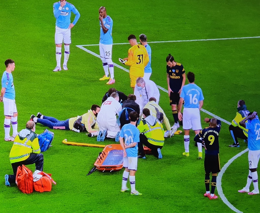 arsenal home 2019 to 20 garcia injury