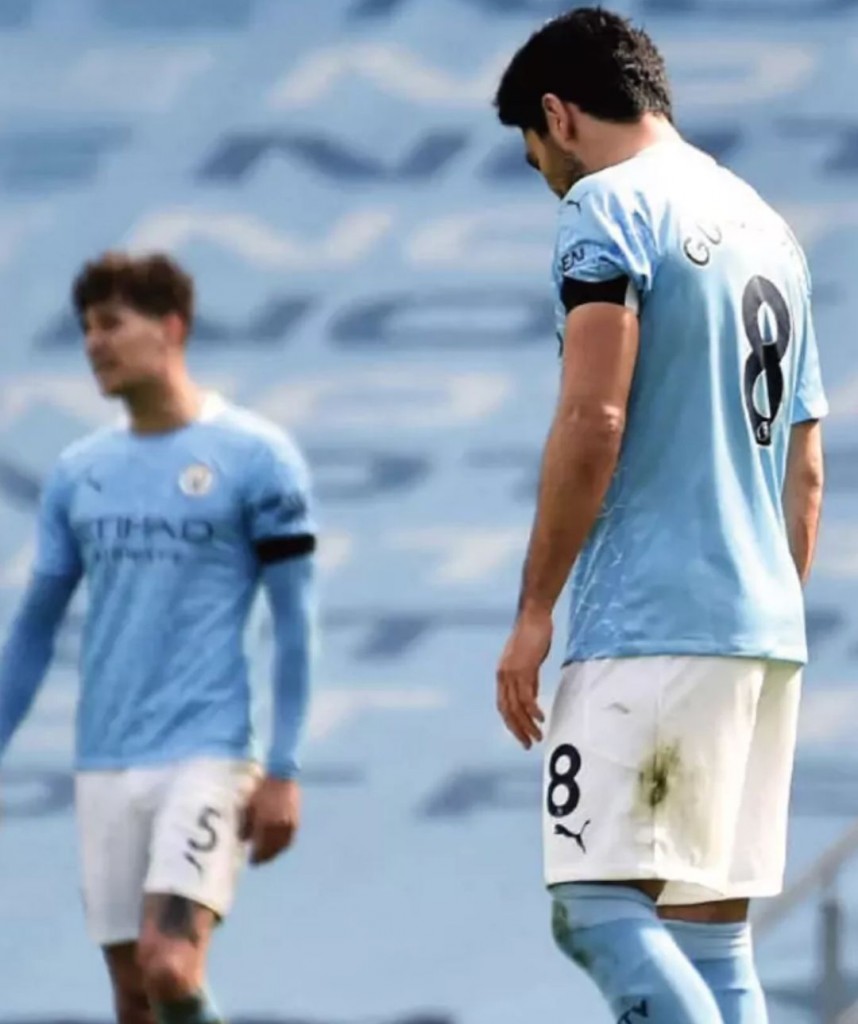 leeds home 2020 to 21 dejected