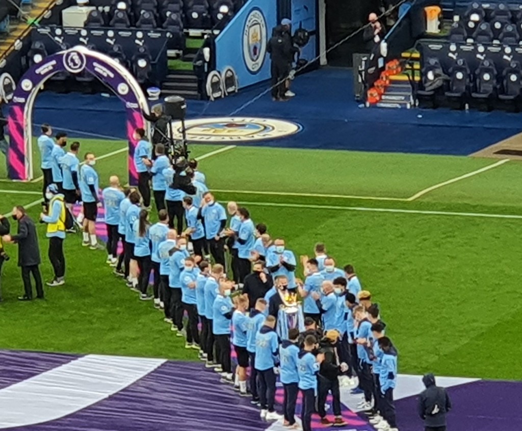 everton home 2020 to 21 colin bells son brings out trophy