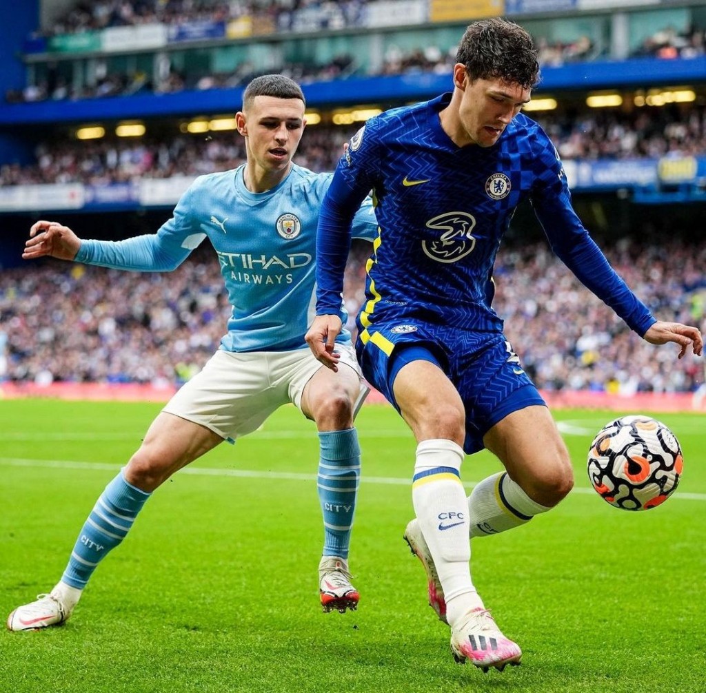 chelsea away 2021 to 22 action3