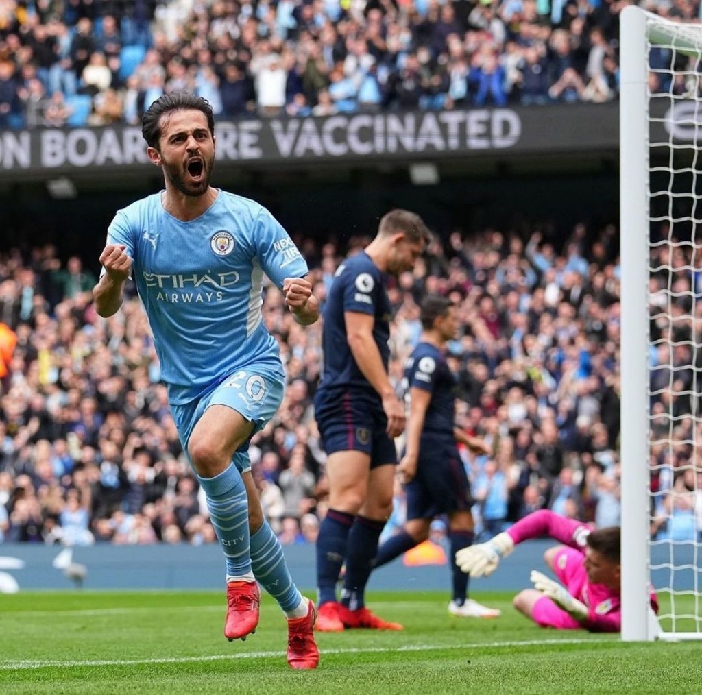 burnley home 2021 to 22 silva goal3