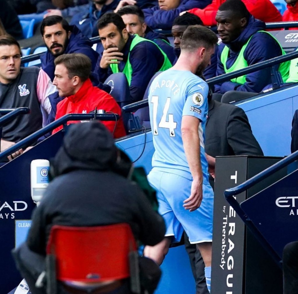 crystal palace home 2021 to 22 laporte sent off2