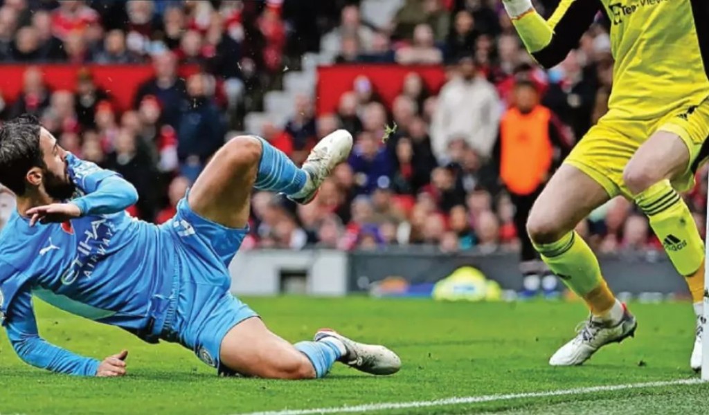 man utd away 2021 to 22 silva goal