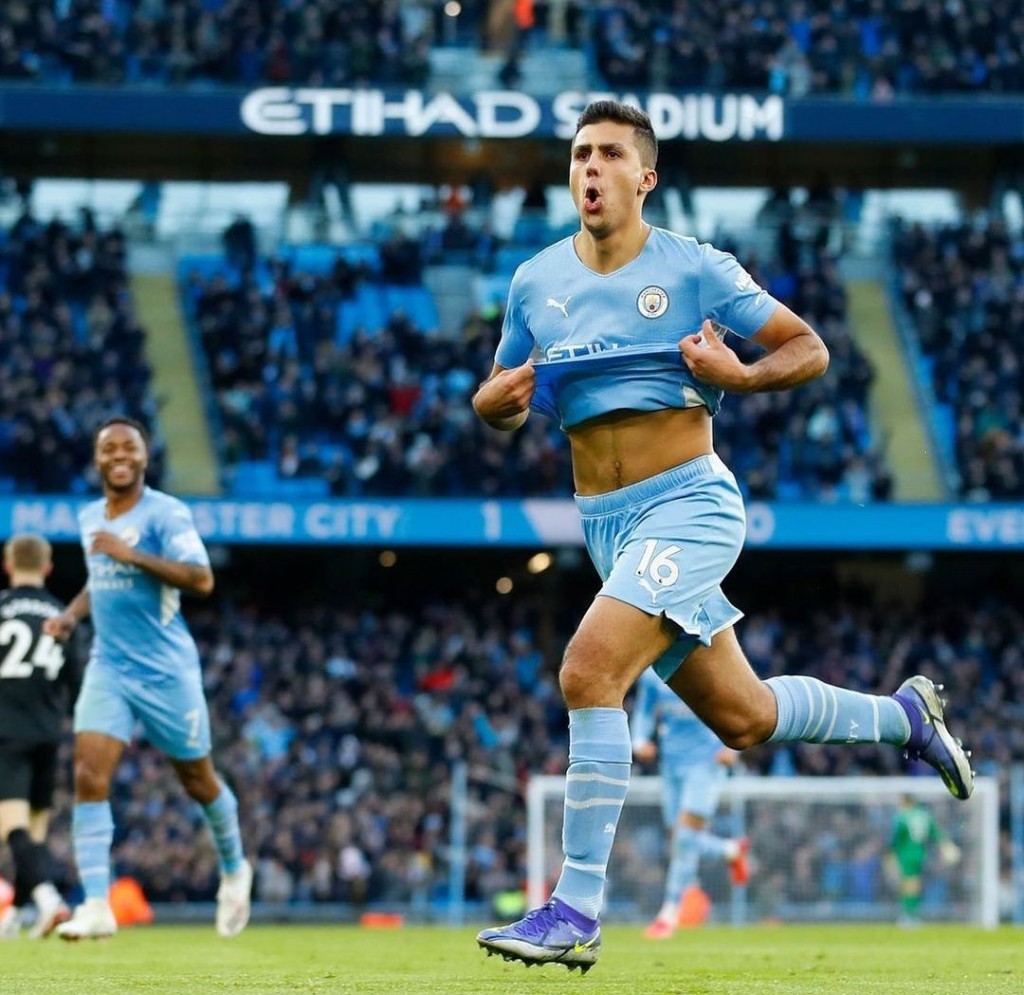 everton home 2021 to 22 rodri goal4