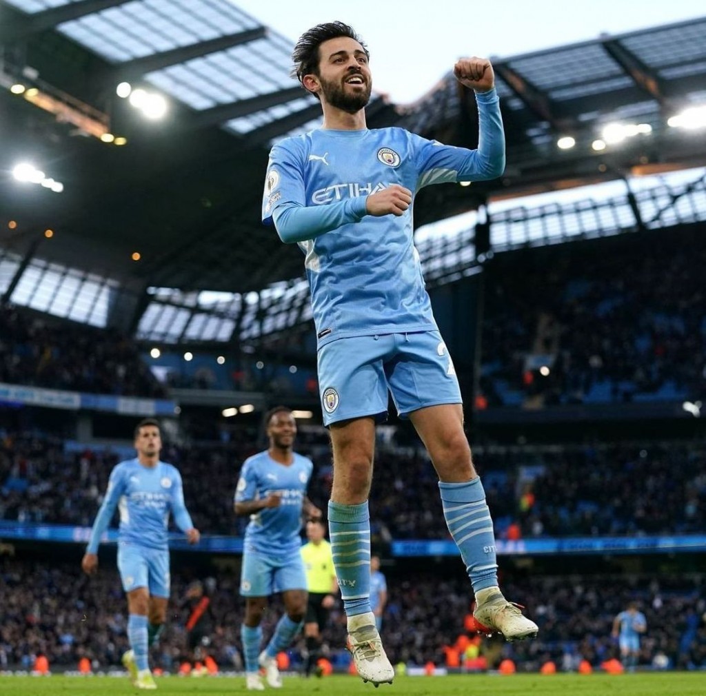 everton home 2021 to 22 silva goal2