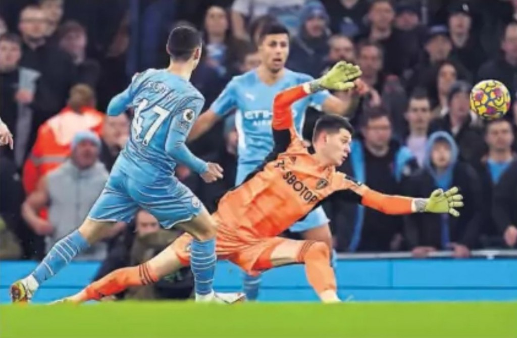 leeds home 2021 to 22 foden goal2