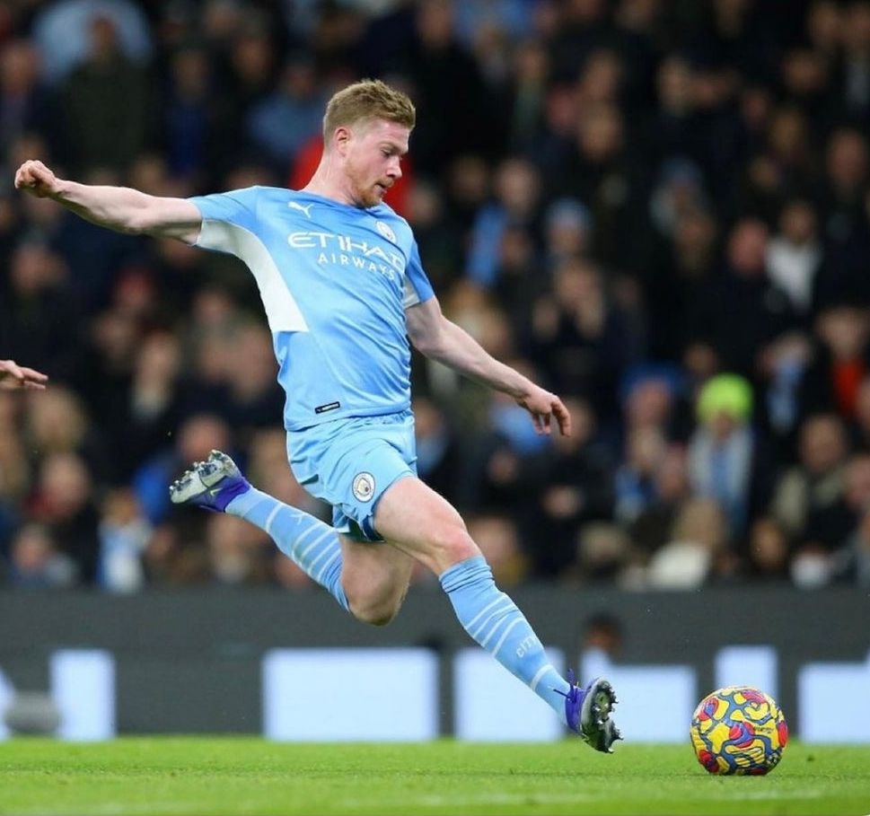 leeds home 2021 to 22 kdb 2nd goal3