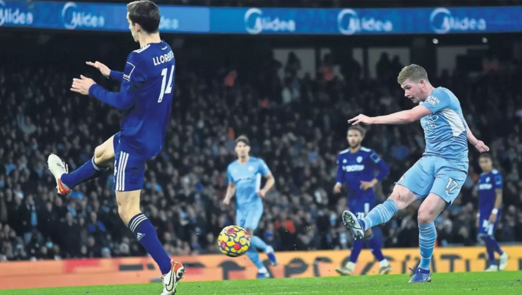 leeds home 2021 to 22 kdb 2nd goal4