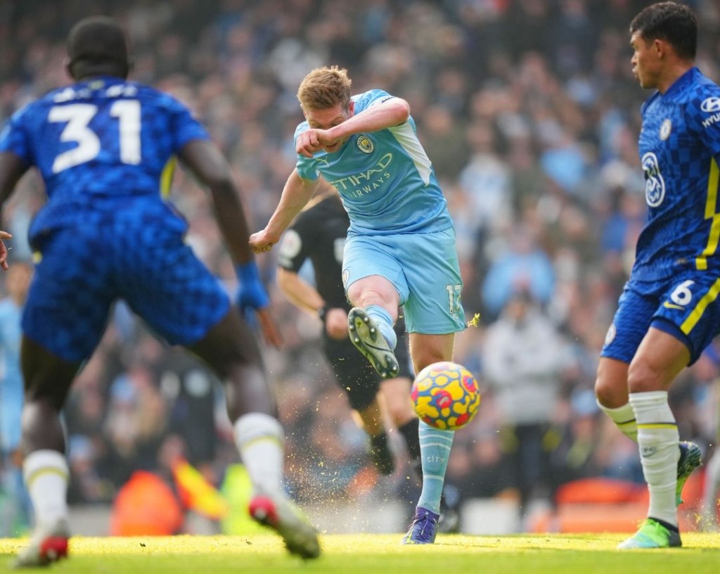 Chelsea home 2021 to 22 kdb goal6