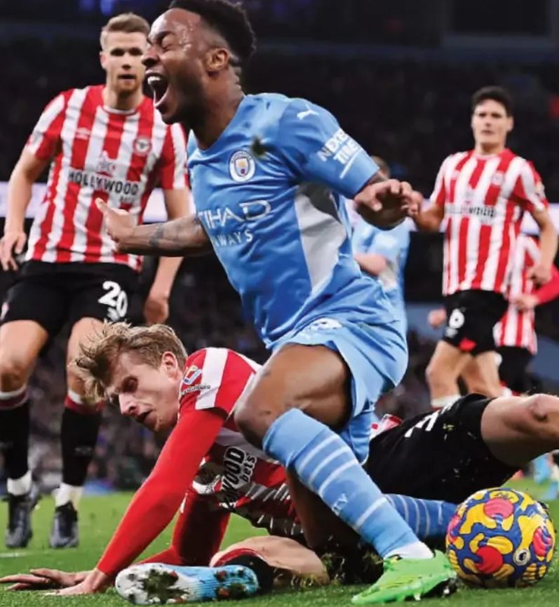 brentford home 2021 to 22 sterling wins pen