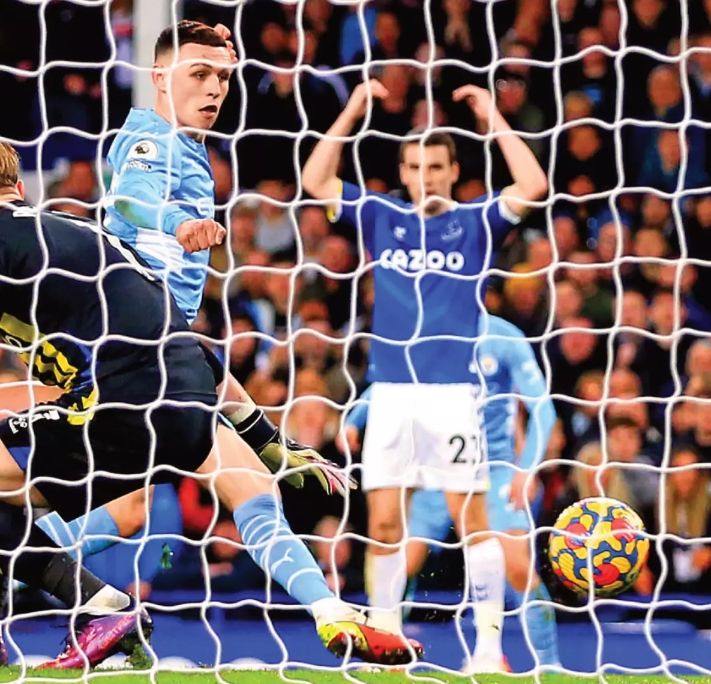 everton away 2021 to 22 foden goal4