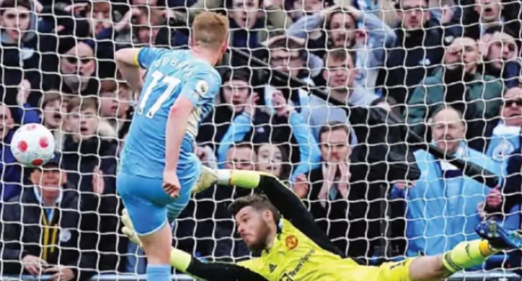 man united home 2021 to 22 kdb first goal2