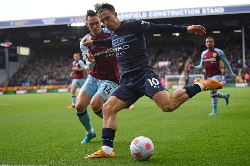 burnley away 2021 to 22 action