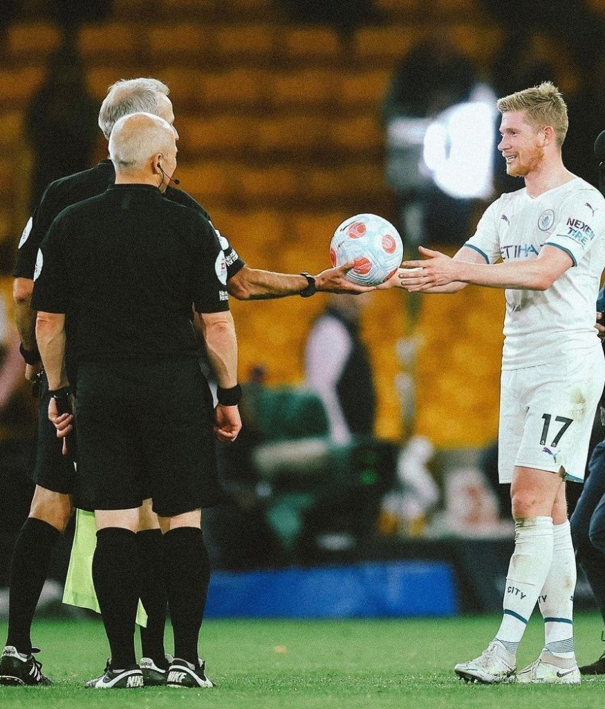 wolves away 2021 to 22 kdb hattrick ball