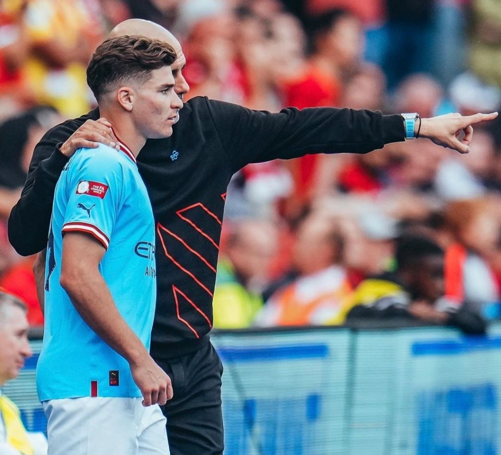 liverpool community shield 2022 to 23 alvarez sub