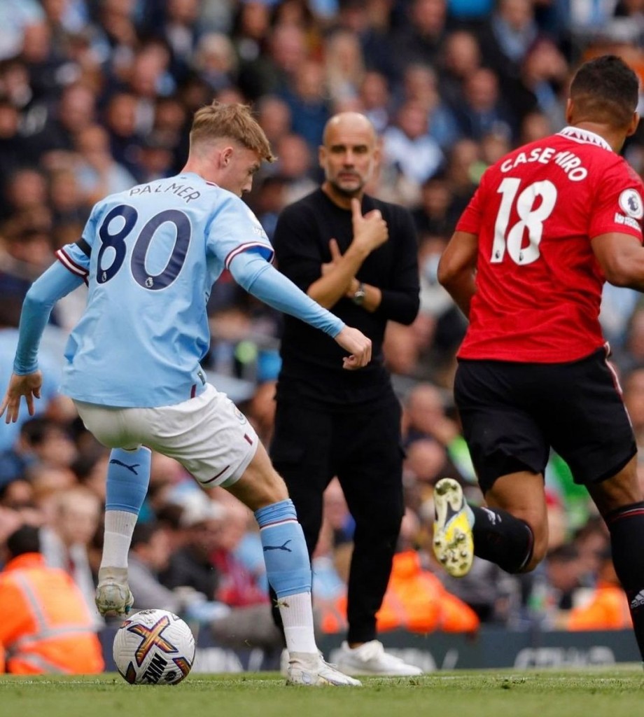 man utd home 2022 to 23 action2